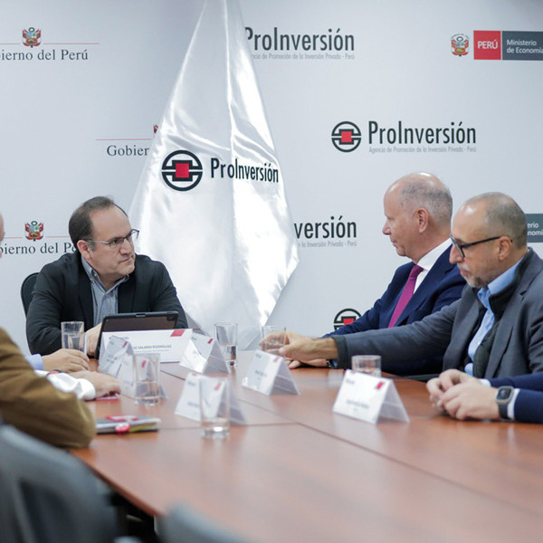 Perú promueve en España la inversión en proyectos emblemáticos
